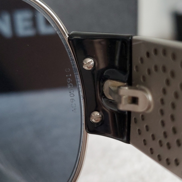 Vintage Chanel Aviator Sunglasses - Picture 7 of 8